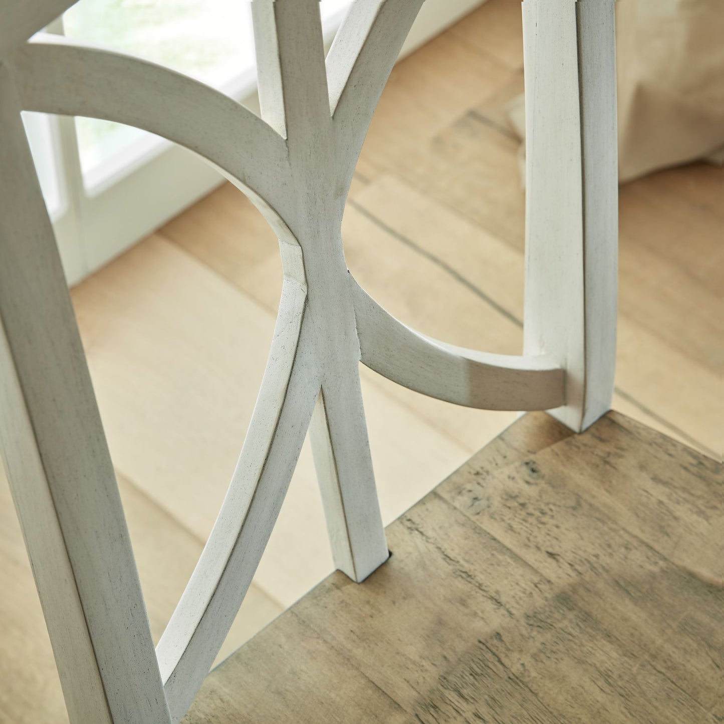 Lyra Collection Dining Chair